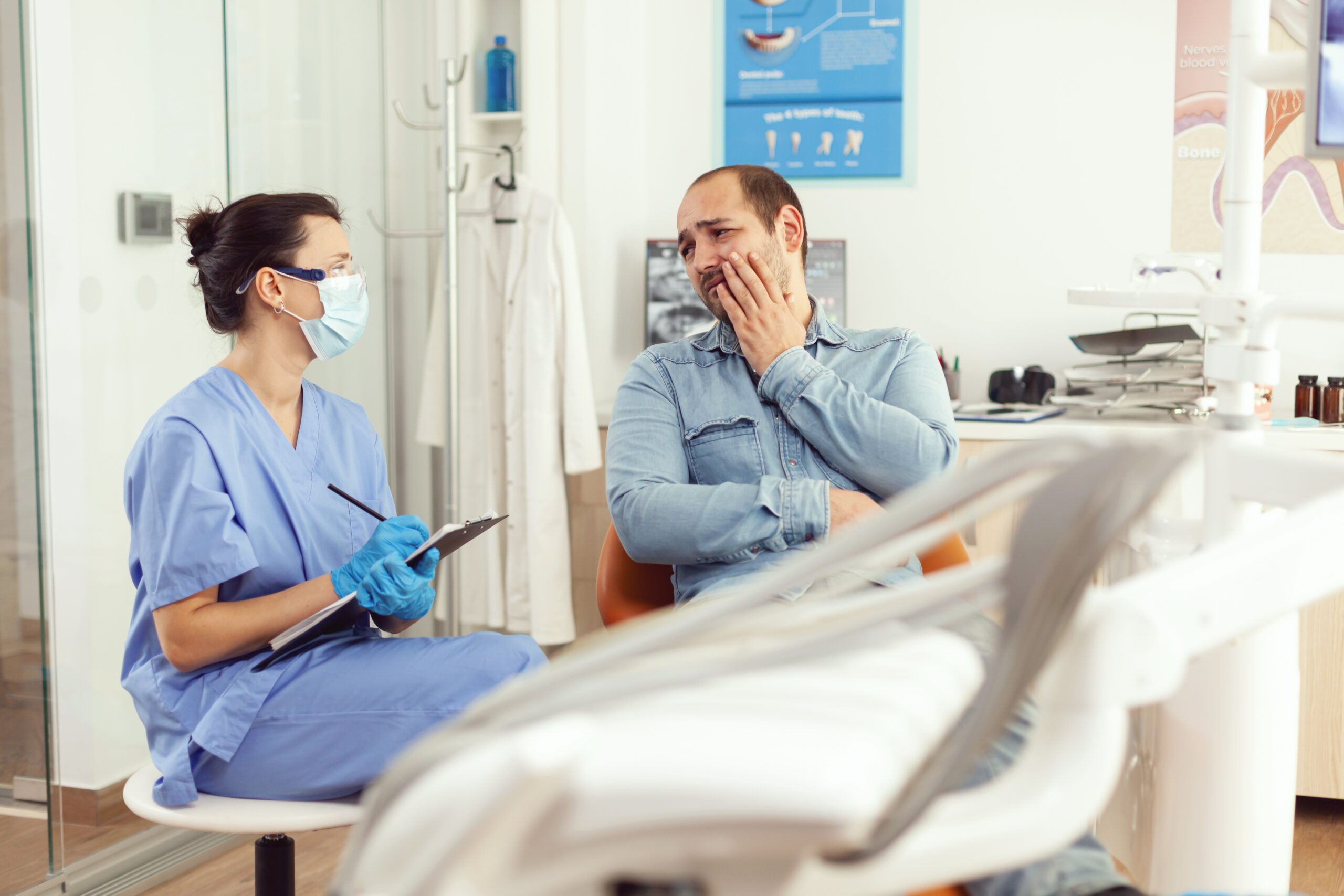 Why Choosing a Walk-In Dentist in San Pedro Can Save You During a Dental Emergency